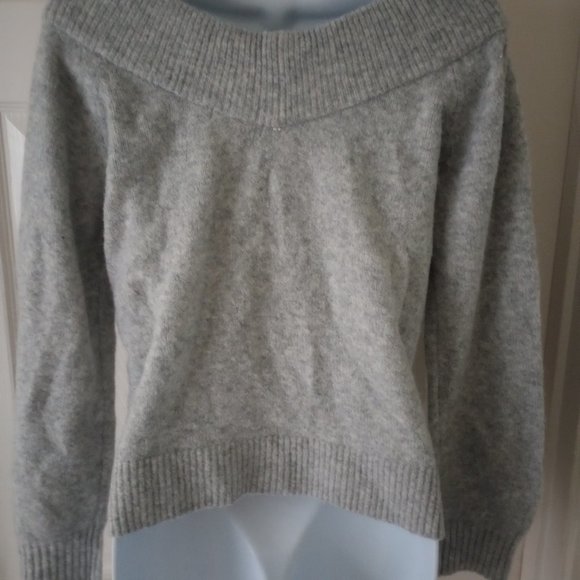 Forever 21 Small Fuzzy Off the Shoulder Sweater Grey Pullover - Picture 7 of 8